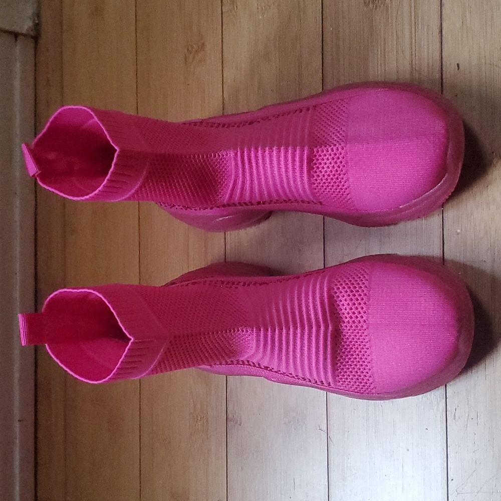 Sock tennis shoes